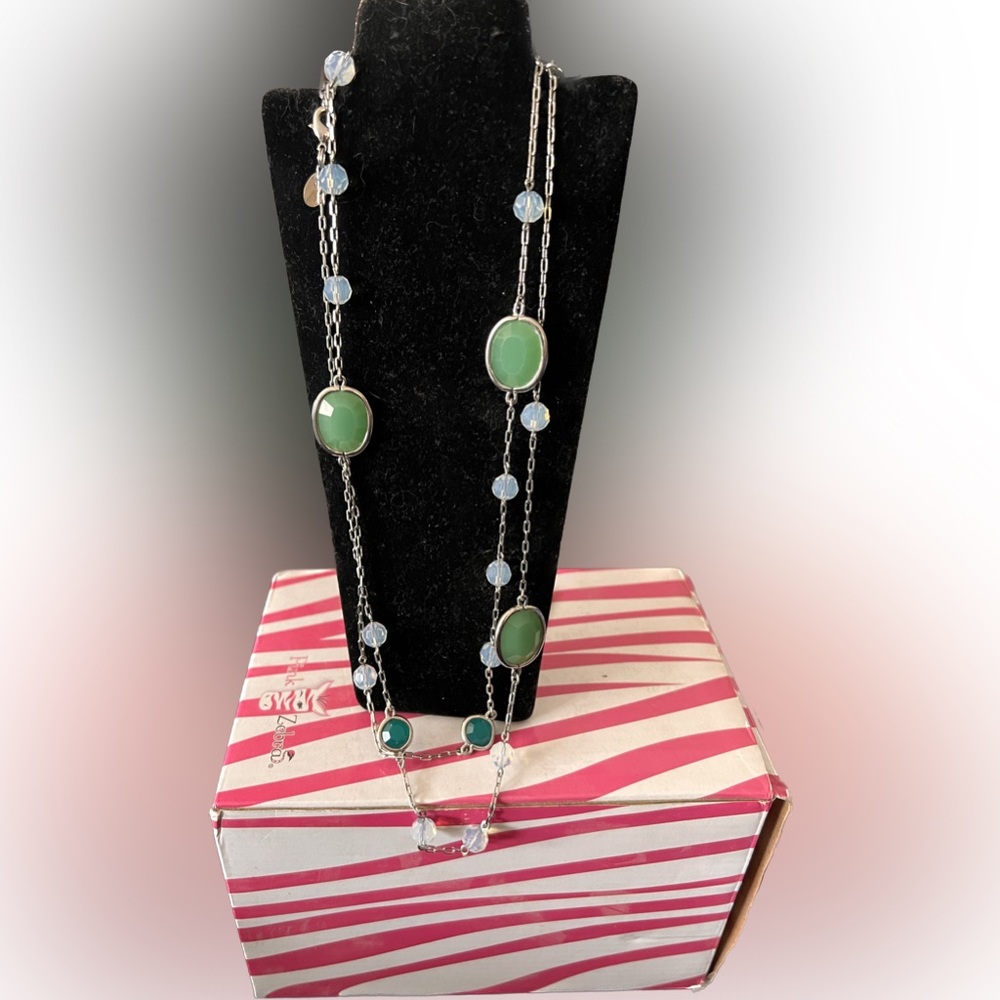 Lot of 5 long necklaces Gu
